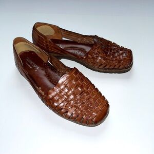 Sunsteps Hand Woven Brown Leather Slip‎ On
Huaraches Sandals Shoes Sz 6